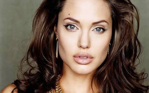 Angelina Jollie; why your flaws are really awesome.